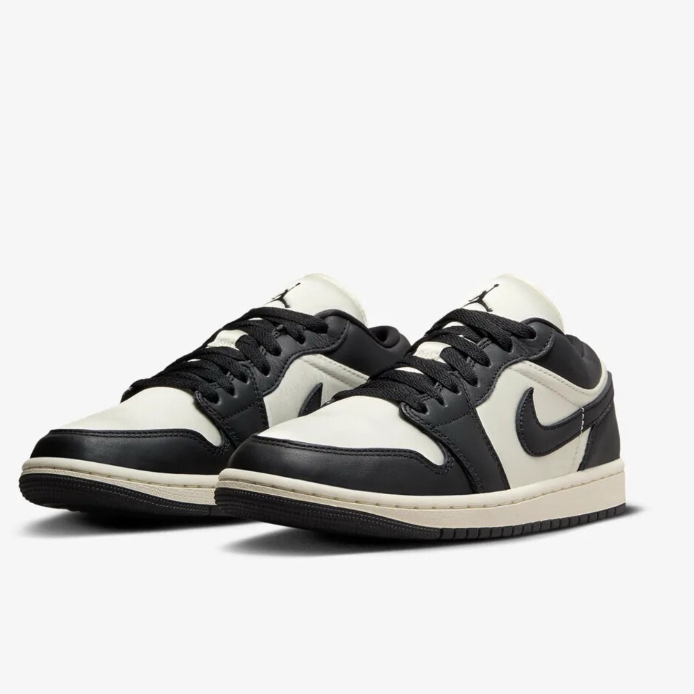 Brand New Nike Air Jordan 1 low Vintage Panda — Size 10